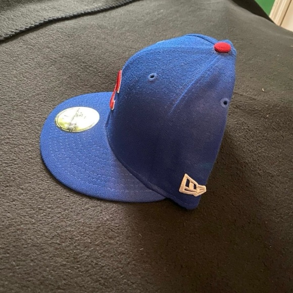 Official Chicago Cubs New Era 2016 World Series Fitted Hat Size 7 1/2 - Picture 3 of 5